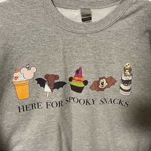 Disney Halloween spooky treats sweatshirt size M